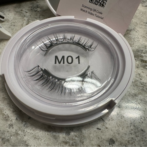 Magnetic Lashes Kit.   New - Picture 3 of 5